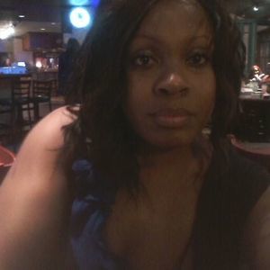 Meet your Posher, Lora